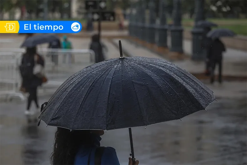 15318 el tiempo lluvia santiago.webp
