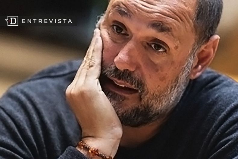 1508 foto portada mascara 900.jpg