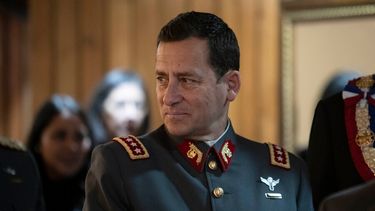 Iturriaga admite error en versión inicial de muerte de conscripto y parlamentarios piden su renuncia