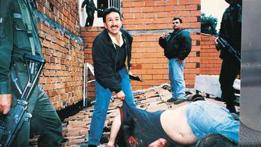 Son todos narcos: Ex policía que hizo caer a Pablo Escobar fue detenido por lavado de dinero y enriquecimiento ilícito