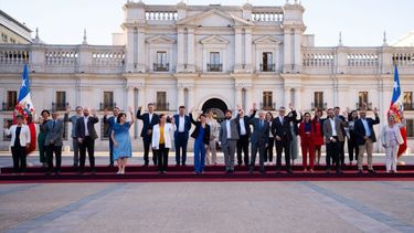 “Presentes por un mejor futuro”: El nuevo lema del gobierno a un año de gestión