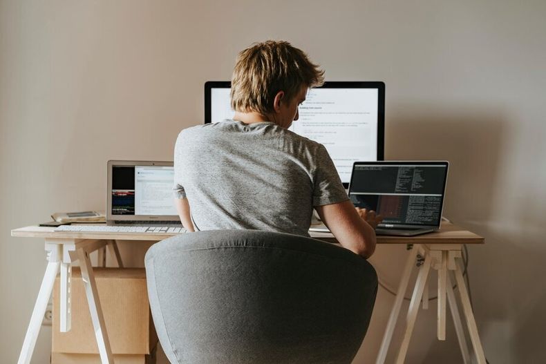 7 de 10 teletrabajadores son mas productivos en casa que en la oficina segun encuesta.jpg
