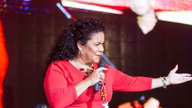 El Desconcierto | Eva ayllon.jpg
