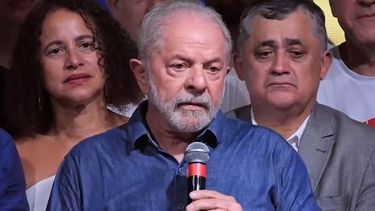 Lula tras vencer a Bolsonaro: No podemos aceptar que familias enteras vivan en la calle”