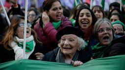 VIDEO| La voz de la experiencia de una de las pioneras de lucha por el aborto en Argentina: Si no sale la ley, seguimos luchando