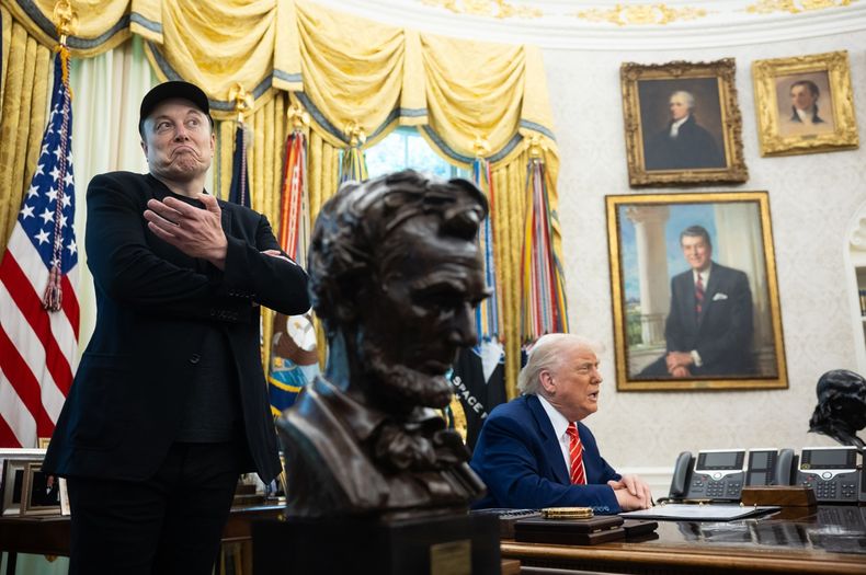 16924 trump musk.jpg