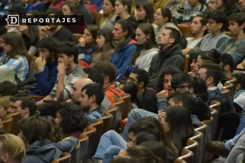 15768 estudiantes.webp