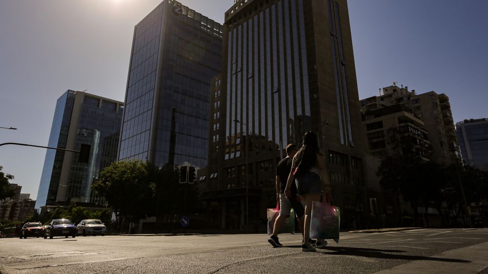 MeteoChile emite aviso por evento de altas temperaturas en toda la zona central