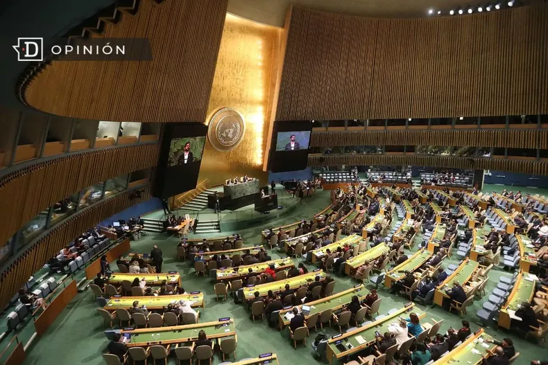 22933 salon principal de la onu.webp