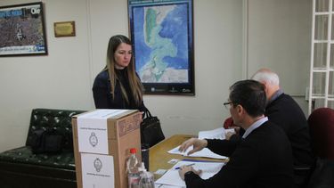 Elecciones en Argentina tienen la participación más baja desde el regreso a la democracia