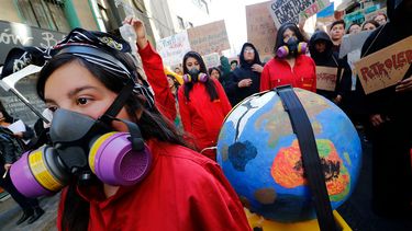 Fridays for Future Santiago: Queremos demostrarle al gobierno que estamos claros de lo que necesitan los humanos y la Tierra