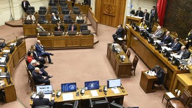 Cadem y efecto Hermosilla: Evaluación a jueces y parlamentarios cae a últimos lugares