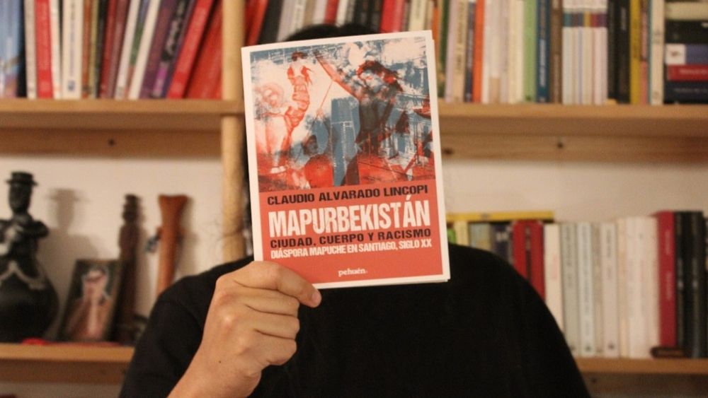 Claudio Alvarado sobre su libro Mapurbekistán: “Tensiona el relato oficial de la ciudad”