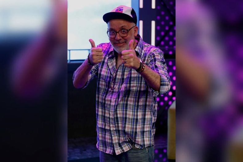 gabriel prieto volvio al teatro ovacionado por el publico tras delicado estado de salud e1698094345318.jpeg