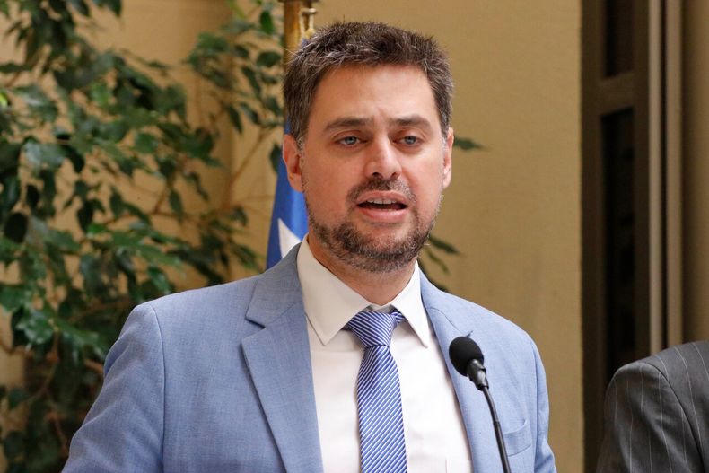 7914 a uno 1621738.jpg