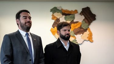 Boric se reúne con gobernador Rivas en su primera actividad oficial en La Araucanía