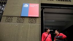 Decenas de miles de denuncias sobre acoso laboral en Chile en la última década