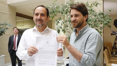 Diputados ingresan solicitud para crear comisión investigadora que indague movimientos de dineros del Presidente Piñera a paraísos fiscales