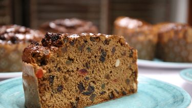 Sigue el escándalo en elección de mejor pan de Pascua: Verdadera cocinera acusa engaño de descalificado