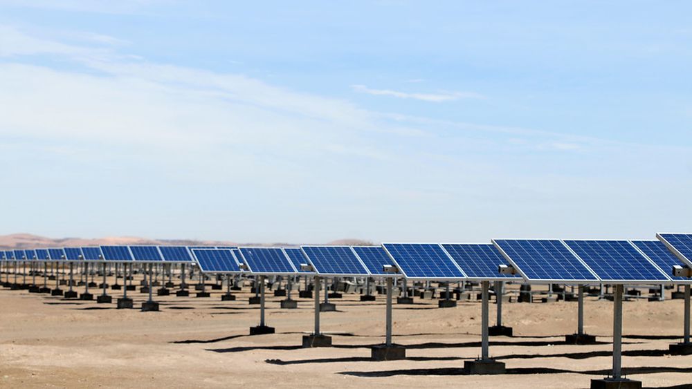 Mega planta solar con 800 mil paneles lista para operar: Tendrá baterías para guardar excedentes