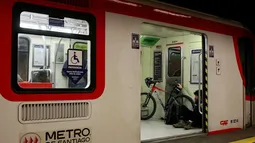 Metro de Santiago restablece servicio en Línea 2 tras cerrar estaciones tras emergencia por persona en las vías