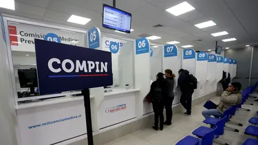 El Desconcierto | trabajador logro en juicio que anulen rechazo de 3 licencias por 90 dias corte ordena pagarle el subsidio.webp