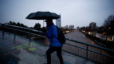 1 mill de clientes sin luz y 2 mil caídas de árboles en RM marcan nueva jornada de precipitaciones