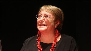 Bachelet manda mensaje contra las “tentaciones populistas” y el “reflujo conservador”