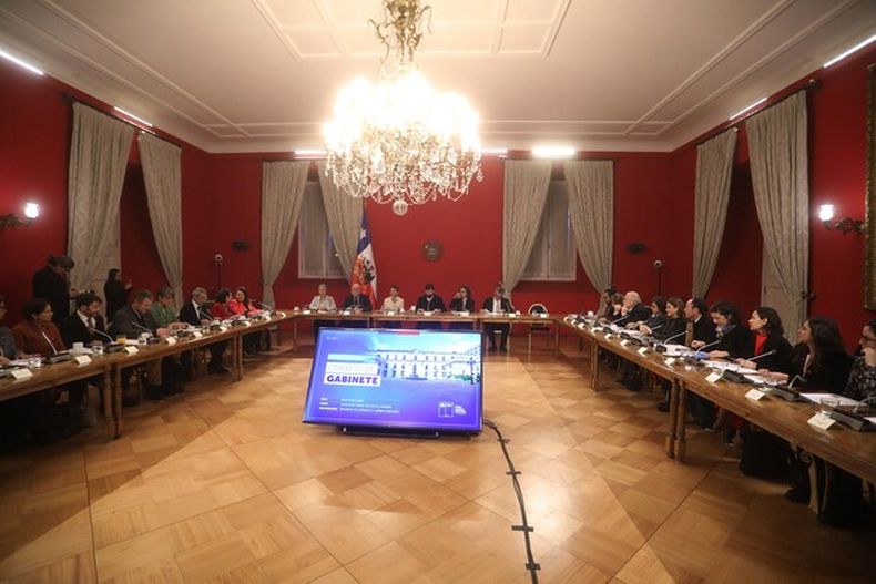 1184 gabinete ayudas.jpg