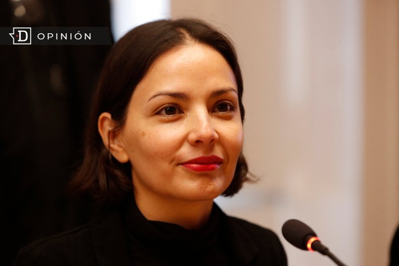 Ministra carolina arredondo e1693328787590.png