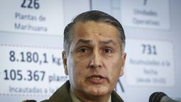General (r) Rozas cambia a última hora de defensa y evita nuevamente entregar declaración