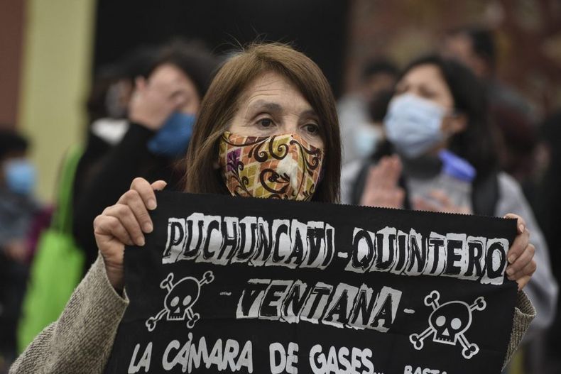 Defensores ambientales scaled e1703354414194.jpg
