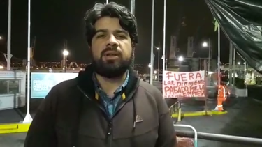 VIDEO| Dirigente de estibadores portuarios por allanamiento de Carabineros: Si existe un muerto va a ser responsabilidad de Piñera