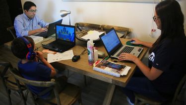 El Desconcierto | Teletrabajo y cuidados scaled e1688499641957.jpg