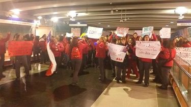 Casi 400 trabajadores de Metro iniciaron huelga denunciando precarias condiciones laborales
