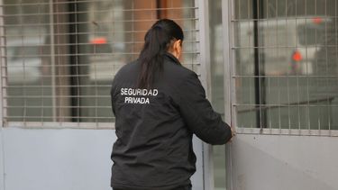 Tras 14 años promulgan ley que regula seguridad privada y busca certificación de guardias