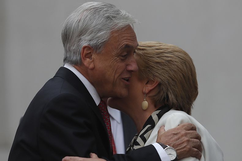 Sebastian Pinera y Michelle Bachelet.jpg