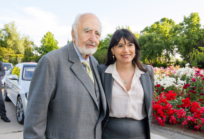 500_b038a7ab3a255e55f235eecc15e1daa3_64 _Agustin_Edwards_Eastman_ _Javiera_Blanco.jpg.png