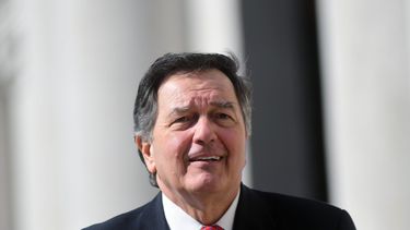 Museo de la Mala Memoria: Los dichos de Roberto Ampuero en el libro que escribió junto con Mauricio Rojas