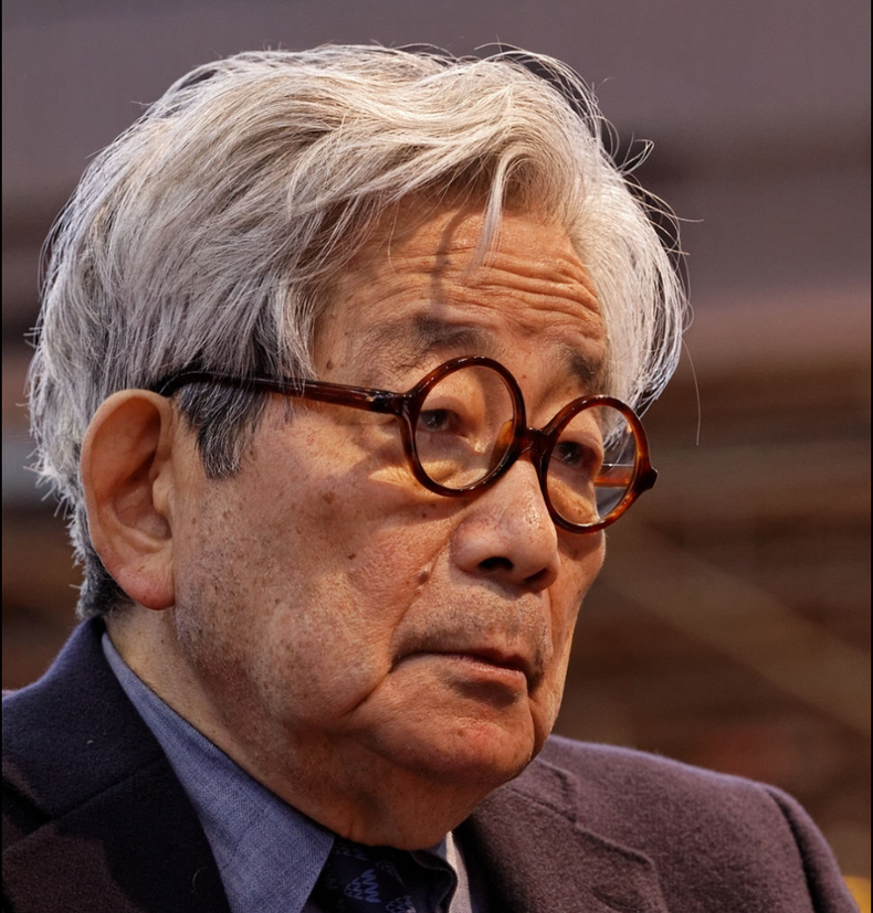 FOTO WIKIPEDIA_ Kenzaburo Oe e1678711464213.png