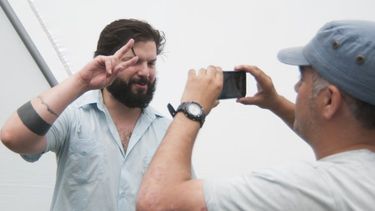 De Alberto Mayol a Gabriel Boric: La aventura del Frente Amplio en la Fiesta de los Abrazos