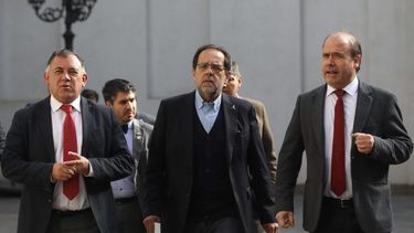 El umbral de la discordia: Partidos buscan apoyo del gobierno para no desaparecer