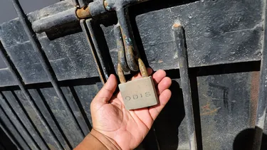 Subarrendador rompió puerta del baño para entrar y cerró local con candado por deudas: Suprema ordena reabrir al arrendatario