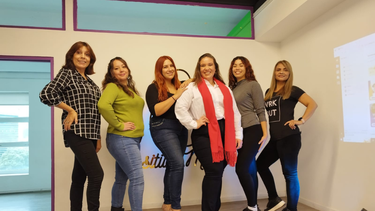 Con más de 70 mil seguidores: Influencer instala academia body positive para impulsar amor propio