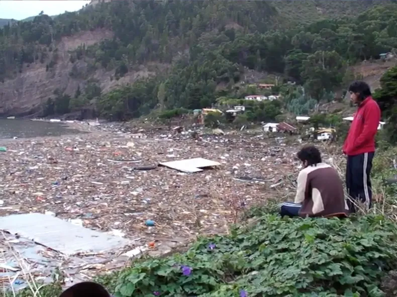 falta de servicio  fiscal  a 15 anos de tsunami en juan fernandez familias de victimas seran indemnizadas con 145 millones.webp