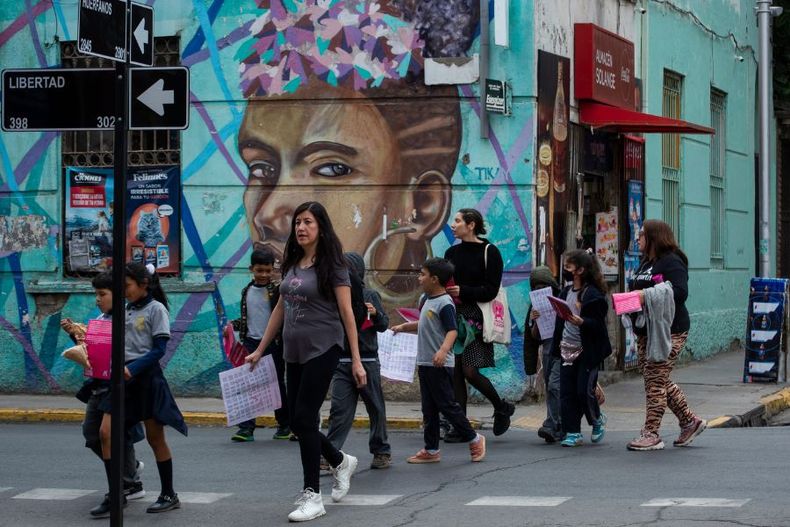 en barrio yungay  artistas invitan al publico a conocer sus procesos creativos en evento gratuito.jpg