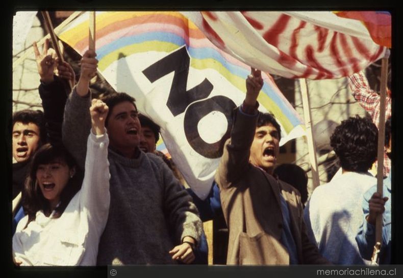 jovenes 1.jpg