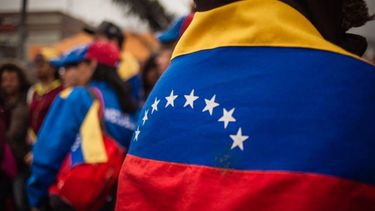 Fuerzas de seguridad de Venezuela recapturan a 87 presos fugados de la cárcel intervenida