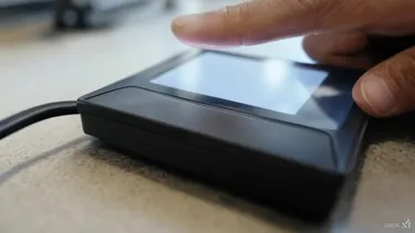 La controversia jurídica laboral por caso de trabajadora despedida por falsificar el registro de asistencia de colegas