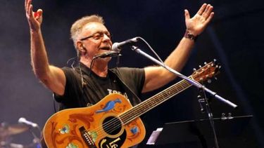 ¡Lula Libre!: León Gieco y artistas argentinos se cuadran por libertad del ex mandatario en festival cultural